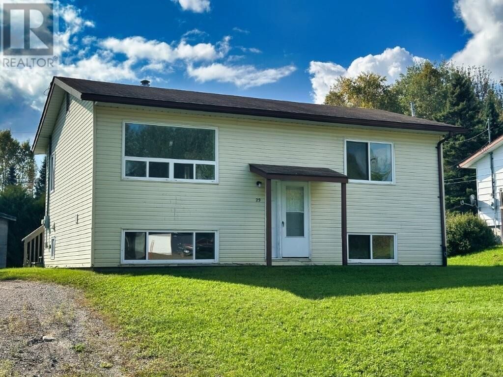 Property Photo: 29 Parkway Place ON P0T 2W0