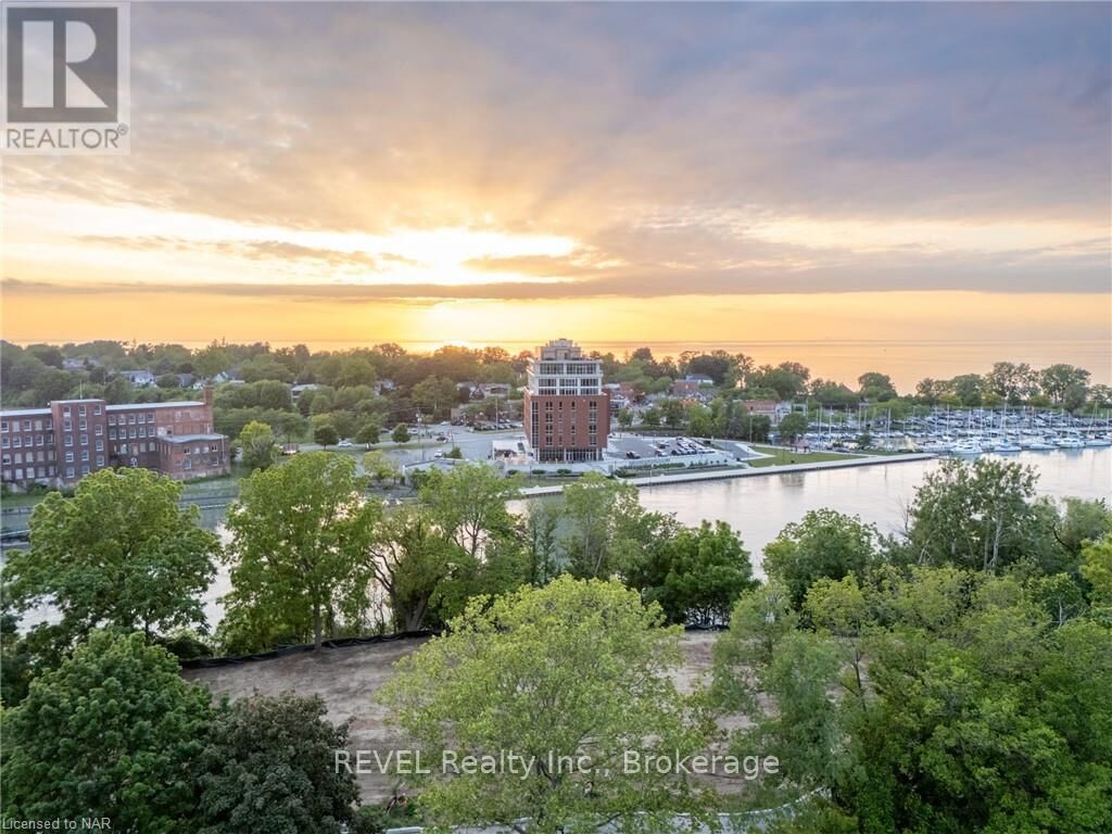 Property Photo: 23 Michigan Avenue 5 ON L2N 4G7