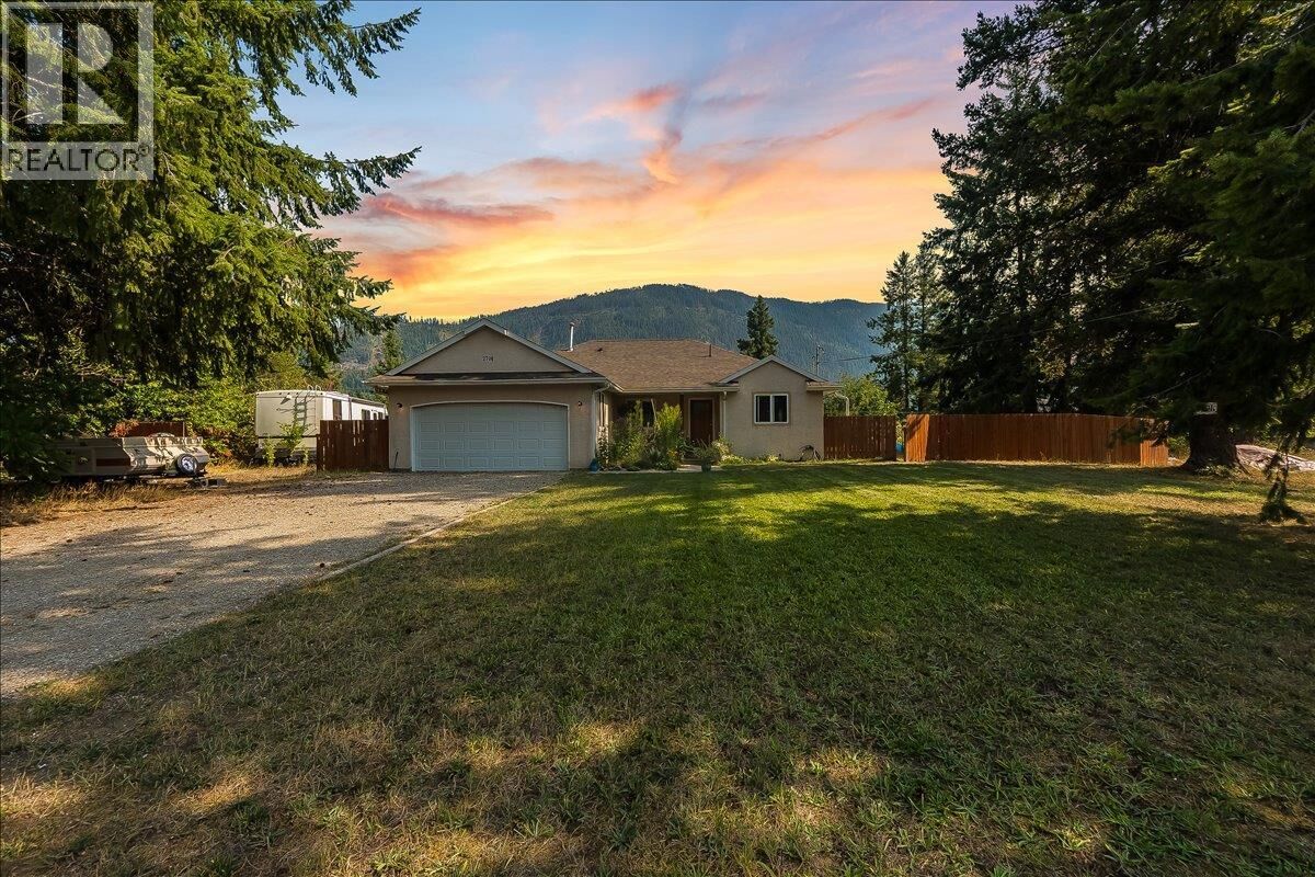 Property Photo: 2706 Jacks Crescent BC V0G 2G1