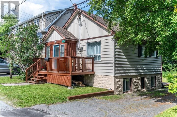 Property Photo: 652 Lilac Street ON P3E 4E1