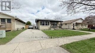 Property Photo: 102 Patience Crescent ON N6E 2L1