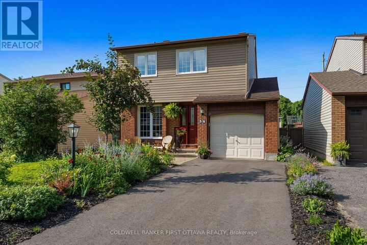 Property Photo: 34 Melville Drive ON K2J 2E9
