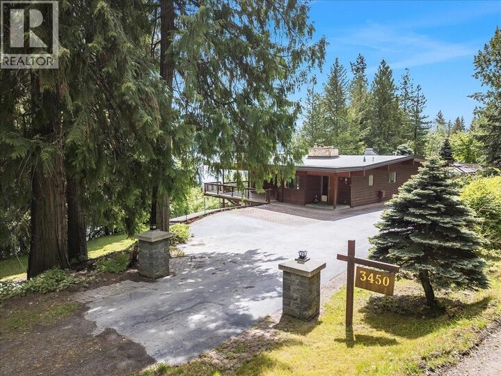 Property Photo: 3450 Davidson Road BC V0G 1A0