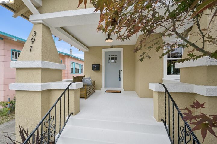Property Photo: 391 51st St CA 94609