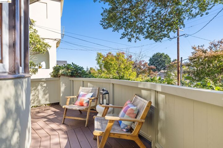 Property Photo: 538 Weldon Ave CA 94610