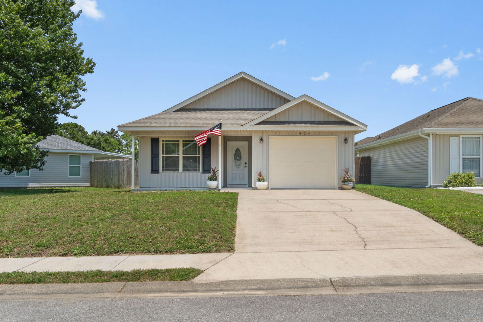 Property Photo:  1974 Crosscreek Circle  FL 32563 