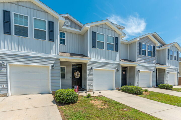 Property Photo:  124 E Iron Horse Drive  FL 32539 