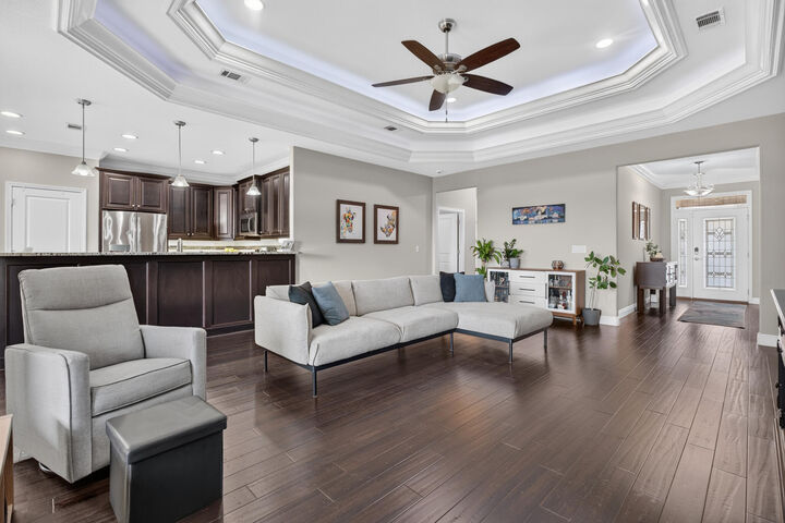 Property Photo: 2335 Cummings Drive FL 32547