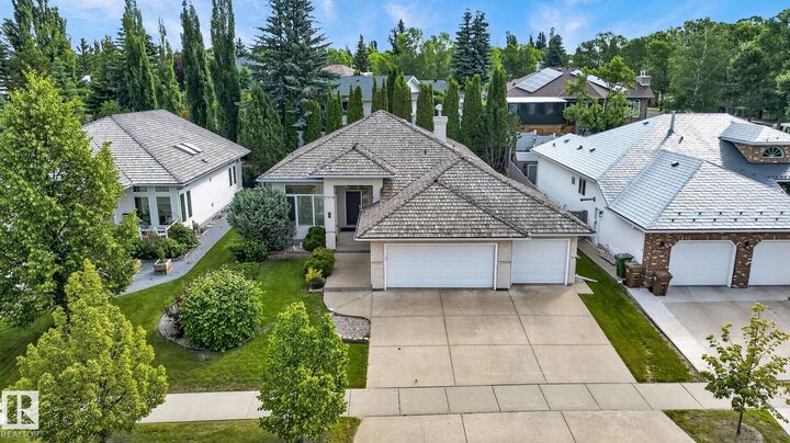 Property Photo:  2 Keating Point(E)  AB T8N 5W8 