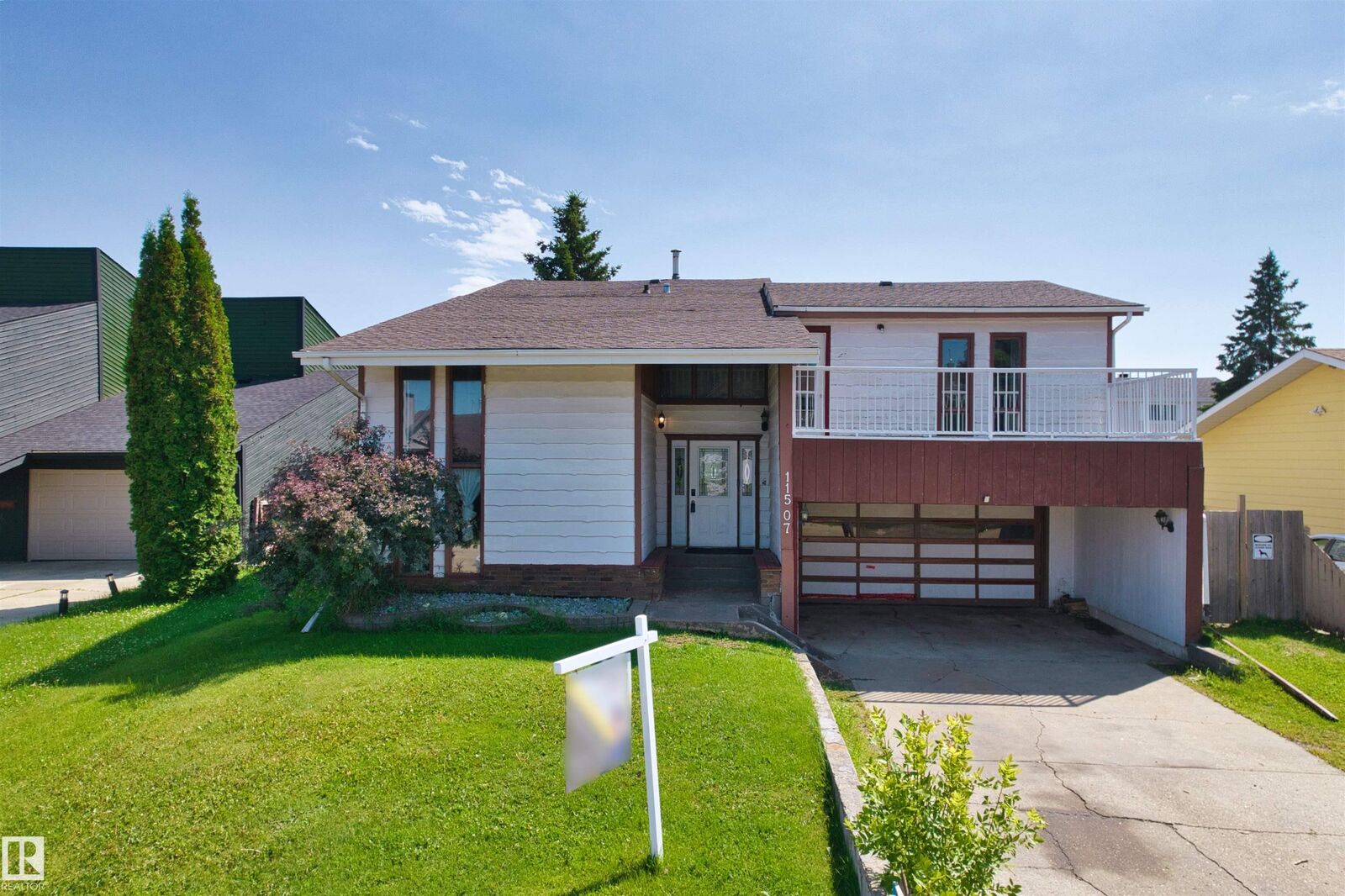 Property Photo: 11507 141 Avenue NW AB T5X 3Z7