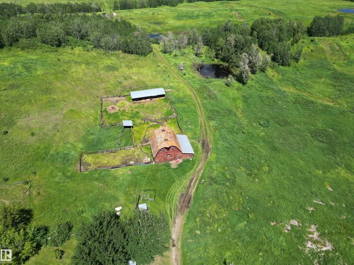 Property Photo:  1524A Twp Road 544  AB T0E 1V0 