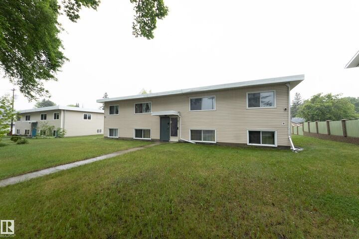 3811 116 Avenue NW — photo 1