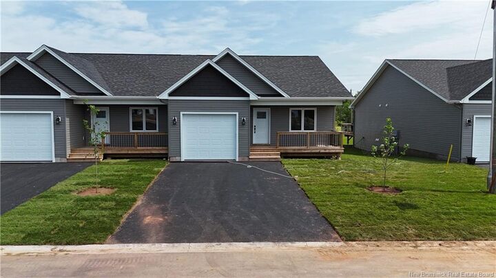 231 Simone Gallant Street — photo 1