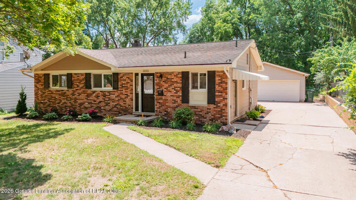 Property Photo:  2820 Tulane Drive  MI 48912 
