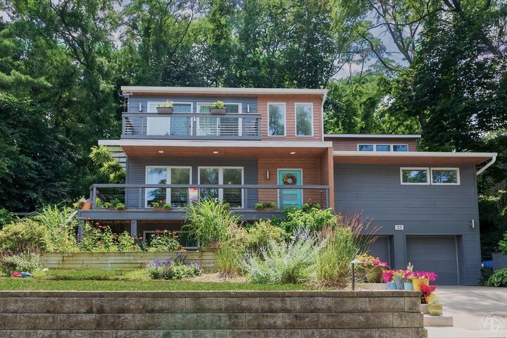 Property Photo:  33 Beach Lane  IN 46368 