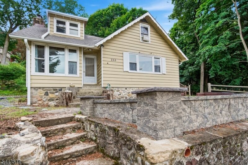 Property Photo:  255 E Shore Trl  NJ 07871 