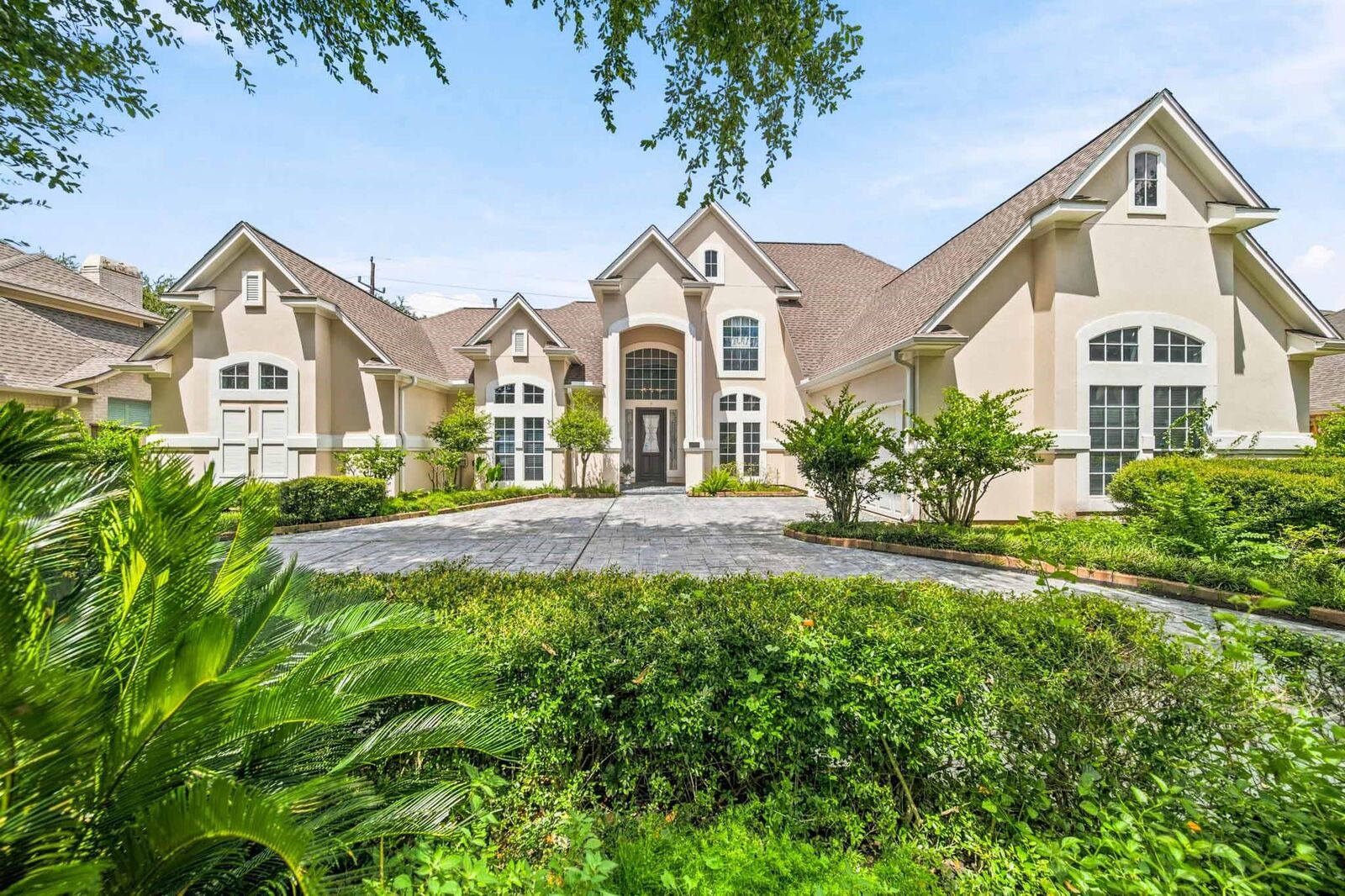 Property Photo:  1606 Clearwater Creek Drive  TX 77478 