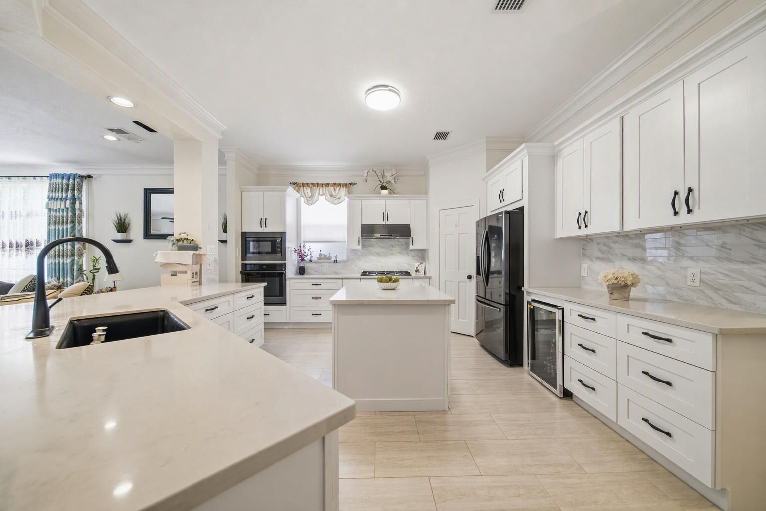 Property Photo: 1606 Clearwater Creek Drive TX 77478
