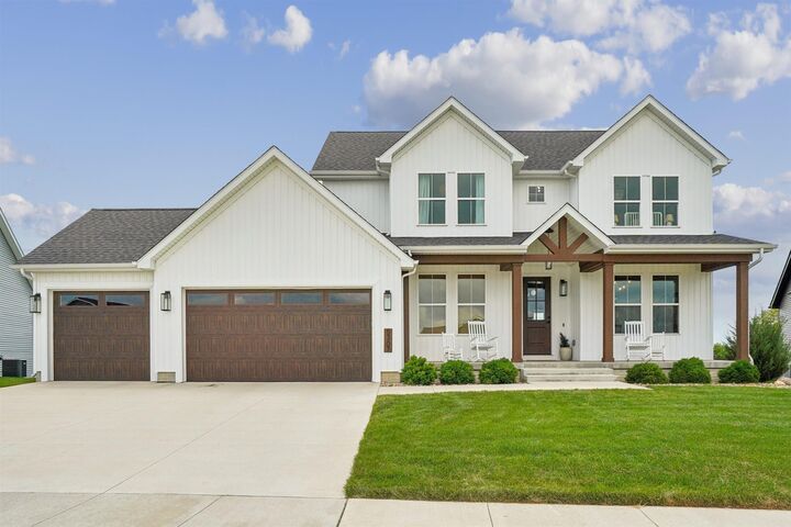 Property Photo:  5307 Fernwood Drive  IA 50613 