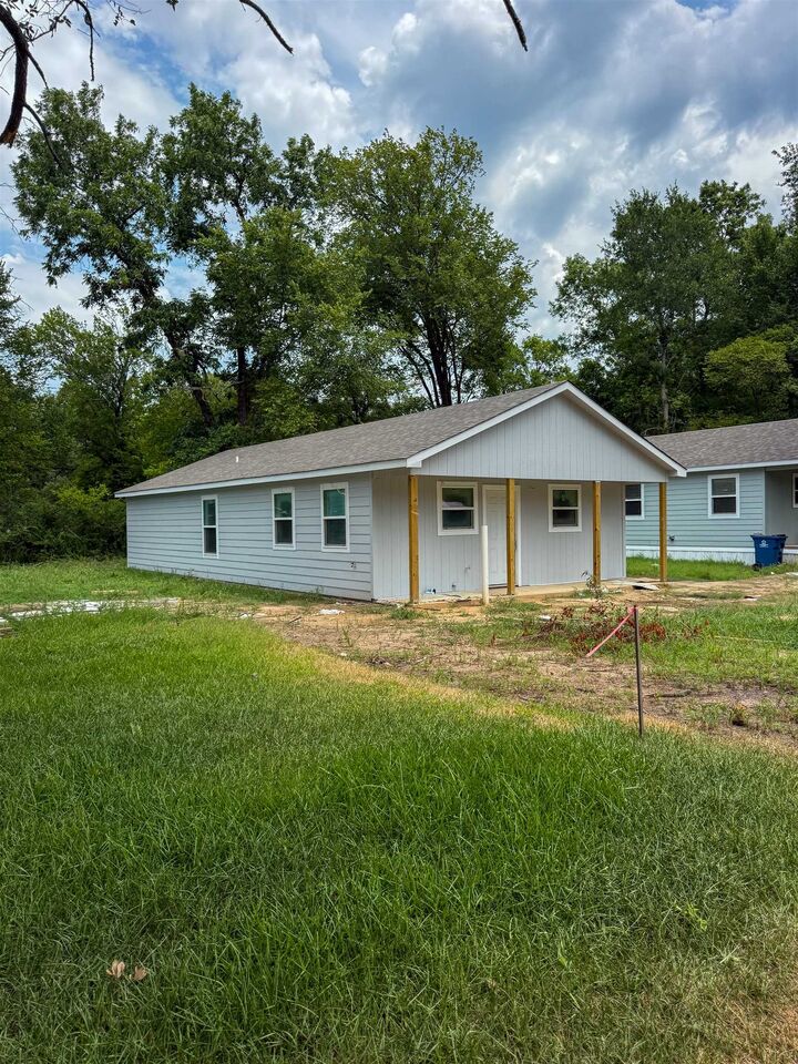 Property Photo:  412 Godfrey St  TX 75647 