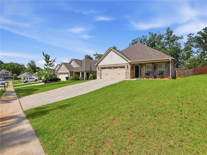 Property Photo:  2130 Sherwood Drive  AL 36801 