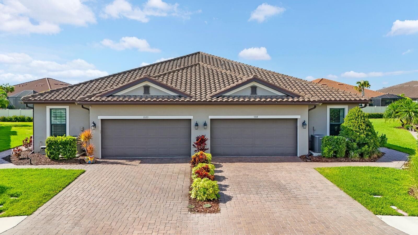 Property Photo:  5319 Taliaferro Court  FL 34221 