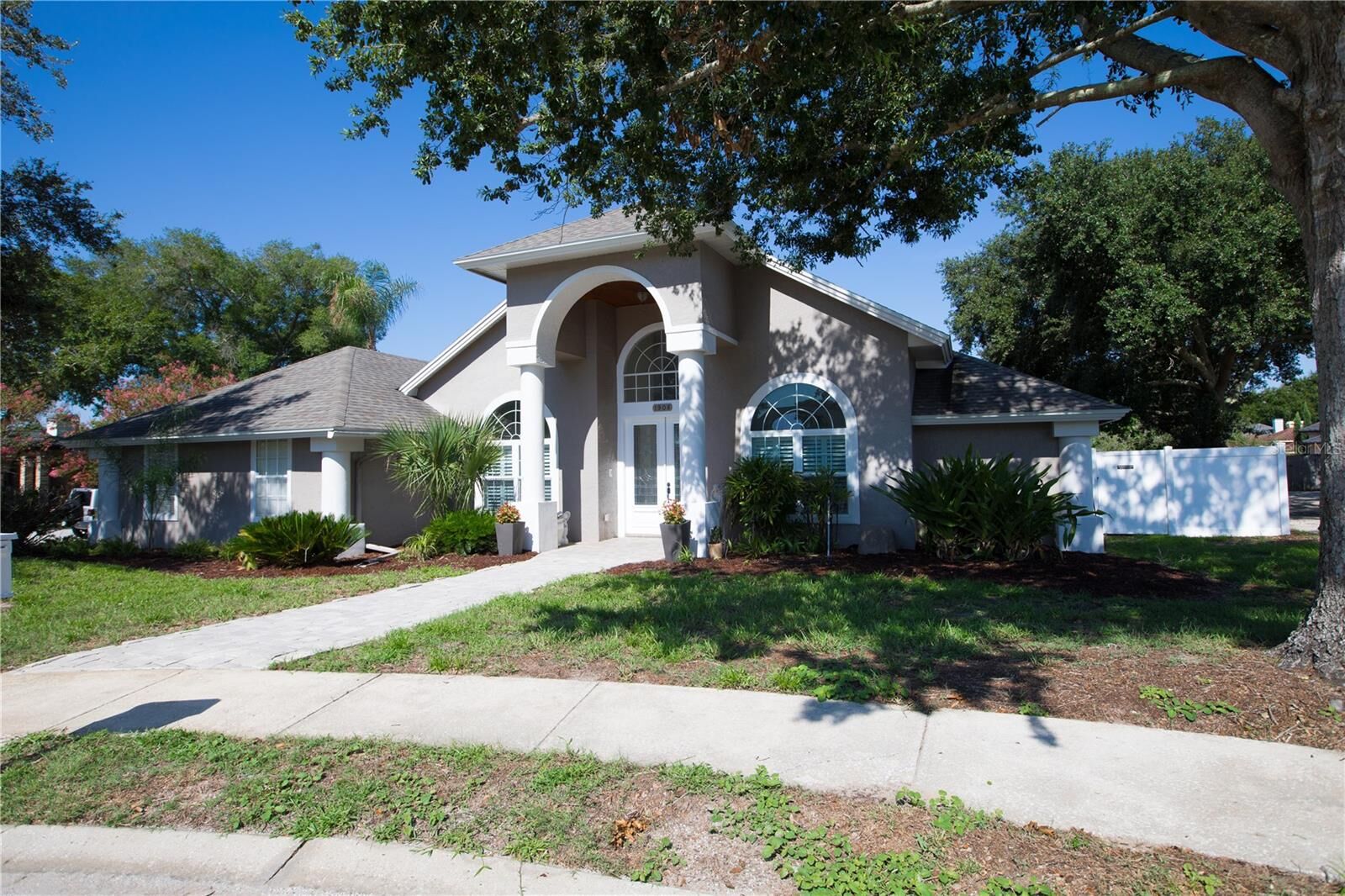 Property Photo:  1908 Cyril Court  FL 32792 