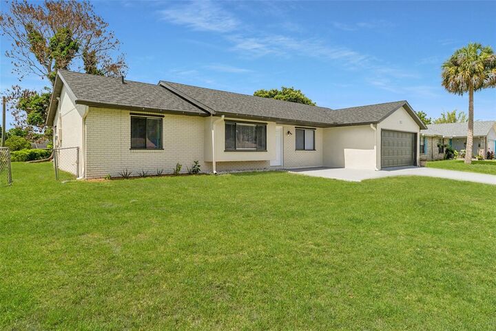 Property Photo:  940 Forest Street NE  FL 32907 