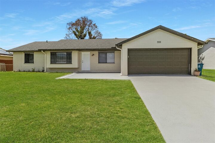 Property Photo:  940 Forest Street NE  FL 32907 