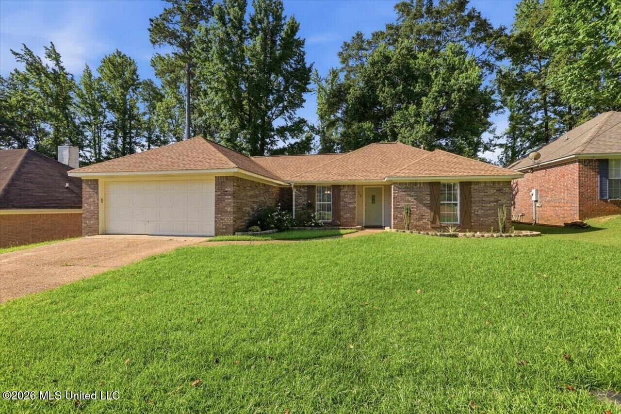Property Photo:  536 Winnwood Street  MS 39212 