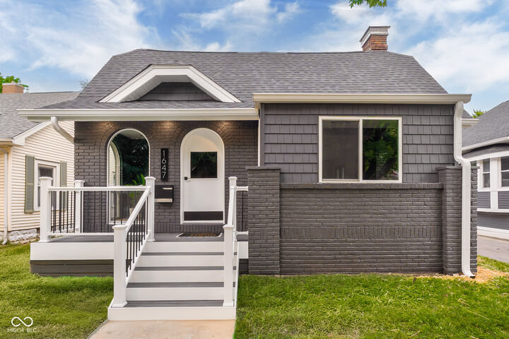 Property Photo: 1647 Washington Street IN 47201