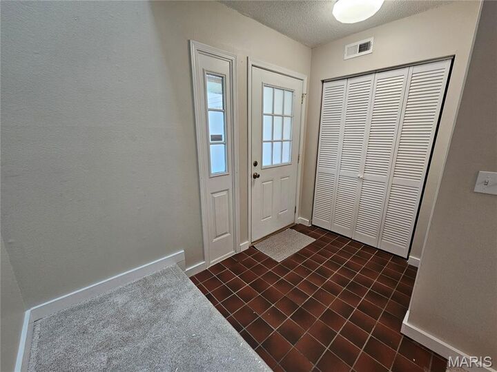 Property Photo: 17097 Sandalwood Creek Drive MO 63038