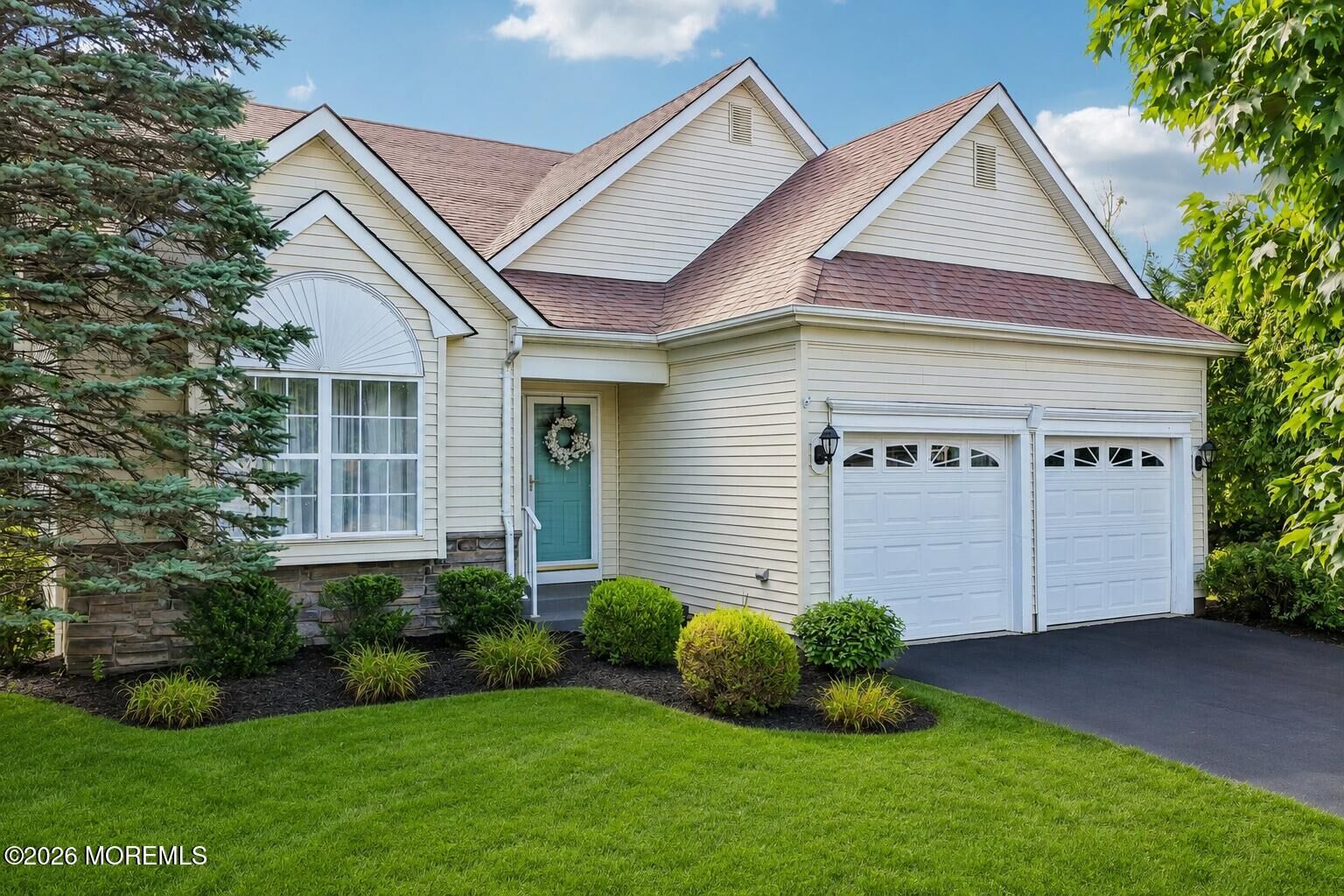 Property Photo:  122 Skyline Drive  NJ 08701 