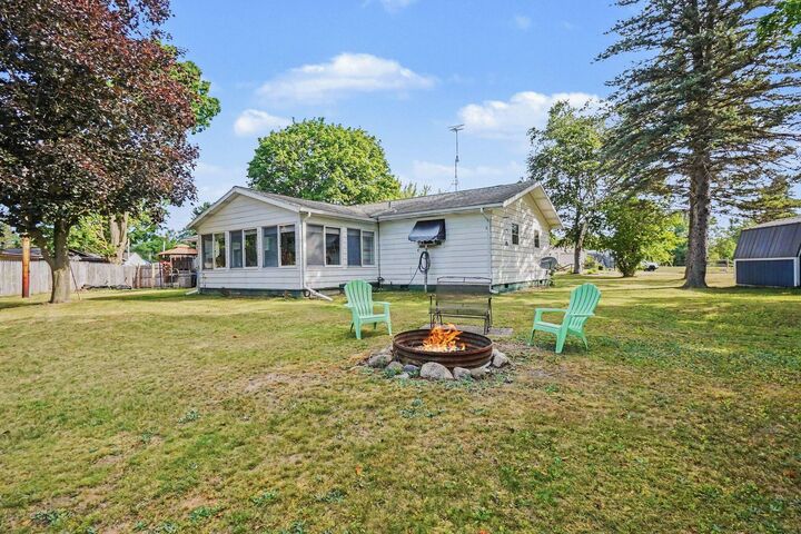 Property Photo:  169 Park Place  MI 49305 