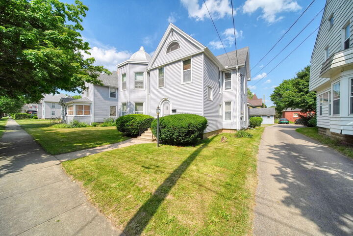 Property Photo:  615 2nd Street  MI 49203 