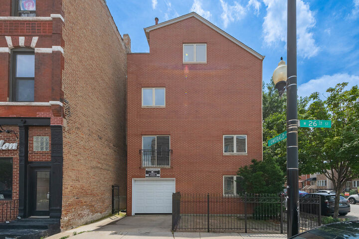 Property Photo:  2601 S Emerald Avenue  IL 60616 