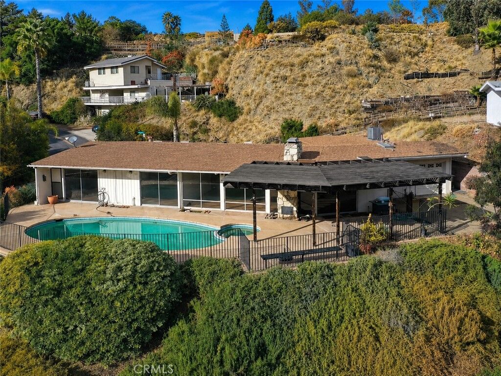 Property Photo: 1300 Paseo Redondo CA 91501