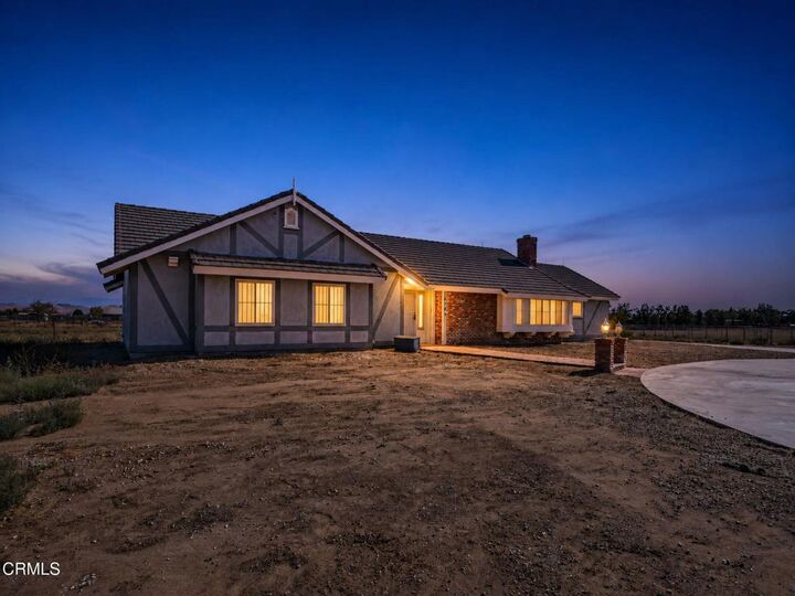 Property Photo:  6789 W Avenue A  CA 93560 