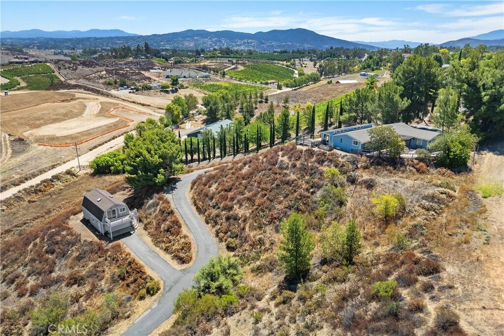 Property Photo:  34881 Los Nogales  CA 92592 