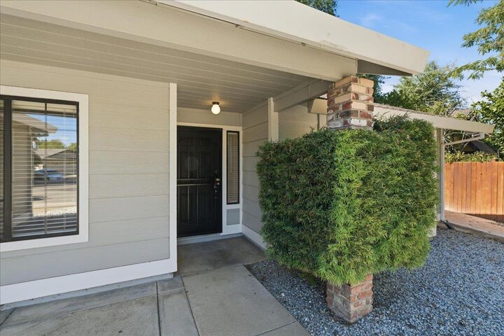 Property Photo: 7713 Chipmunk Way CA 95610
