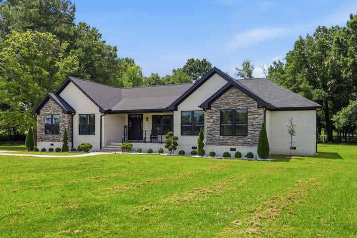 Property Photo: 309 Pickle Rd TN 37160