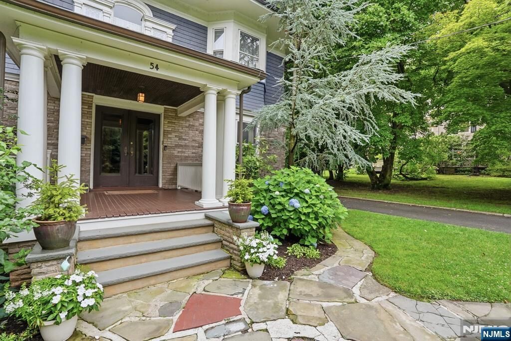 Property Photo:  54 Myrtle Avenue  NJ 07042 