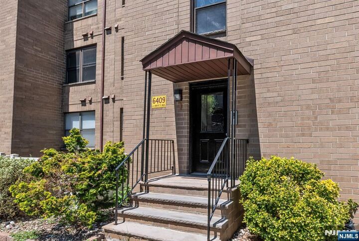 Property Photo:  6409 Liberty I1  NJ 07047 
