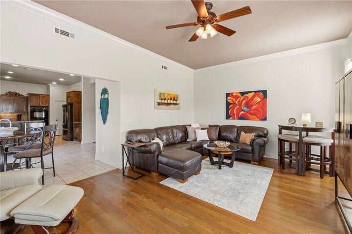 Property Photo:  1407 NW 3rd Street  AR 72712 