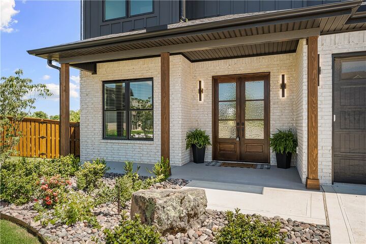 Property Photo:  3407 SW Starburst Avenue  AR 72713 