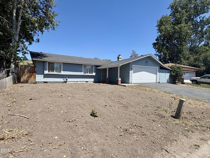 Property Photo:  1131 Merryman Drive  OR 97603 