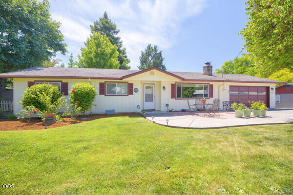 Property Photo: 1429 NE Meier Drive OR 97526