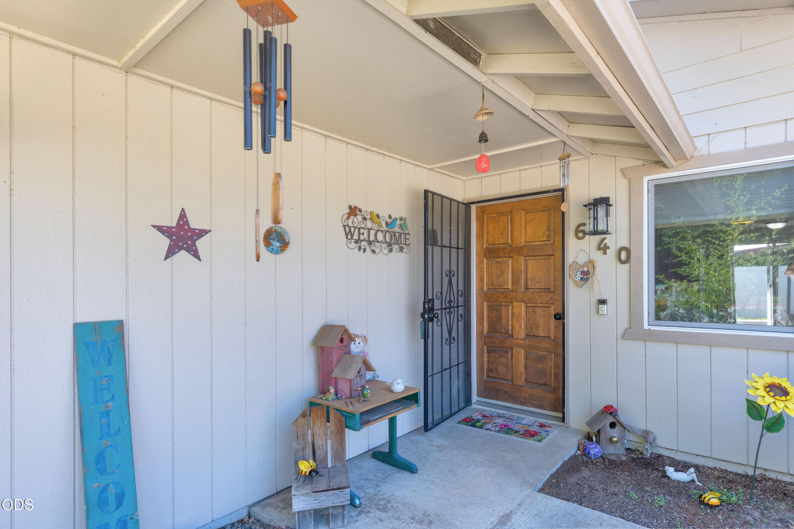 Property Photo:  640 SW Sunwood Way  OR 97526 