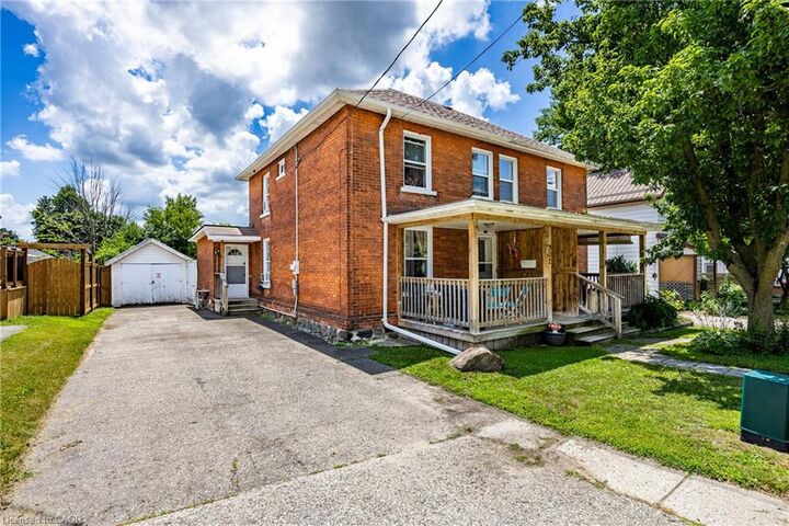 Property Photo: 302 Simcoe Street ON N4S 1H9