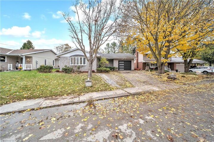 Property Photo: 5 Centennial Drive ON N0G 2V0
